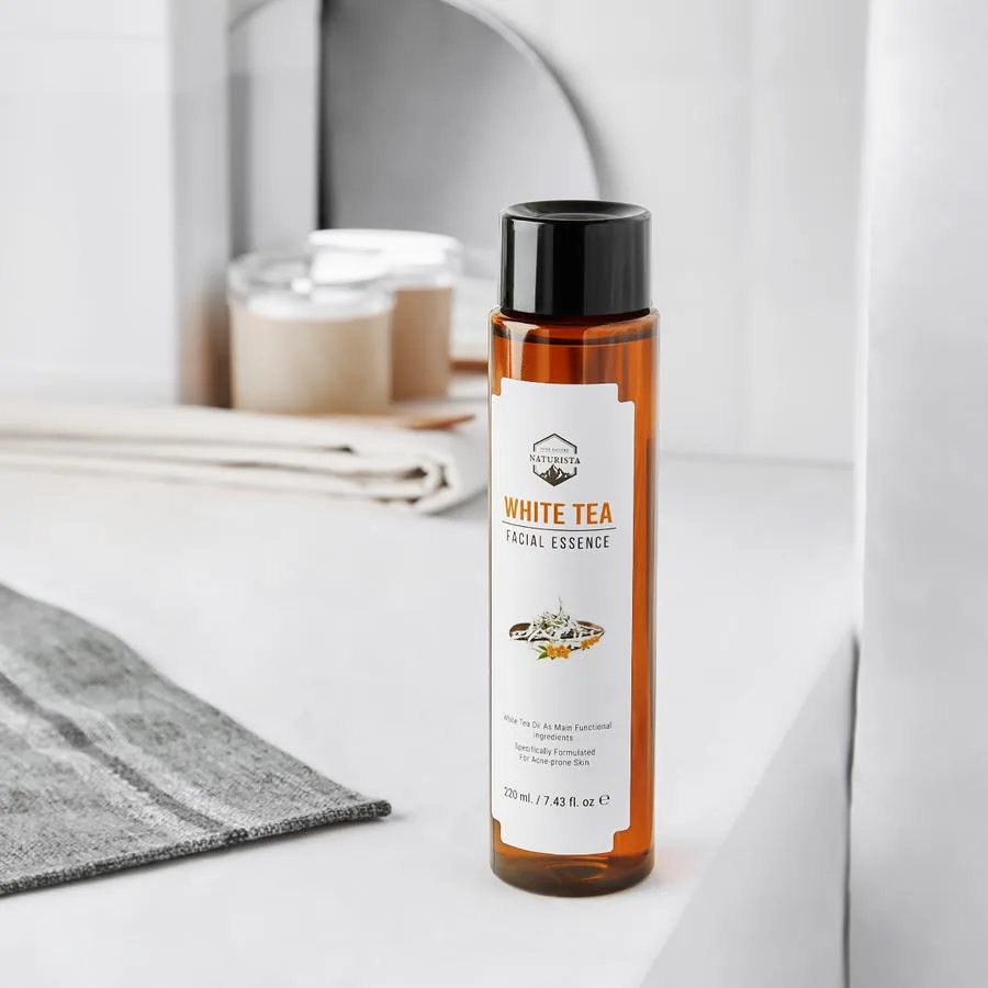 Naturista White Tea Facial Essence